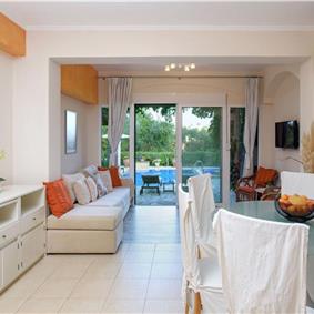 3 bedroom villa with pool and sea views in Barbati, Corfu, sleeps 8